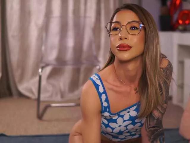 Freechat NyrobiNova on BongaCams