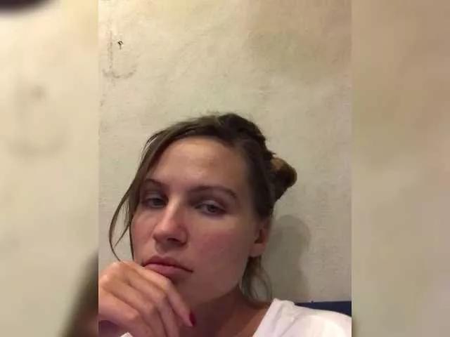 Freechat REALMEANTINA on BongaCams