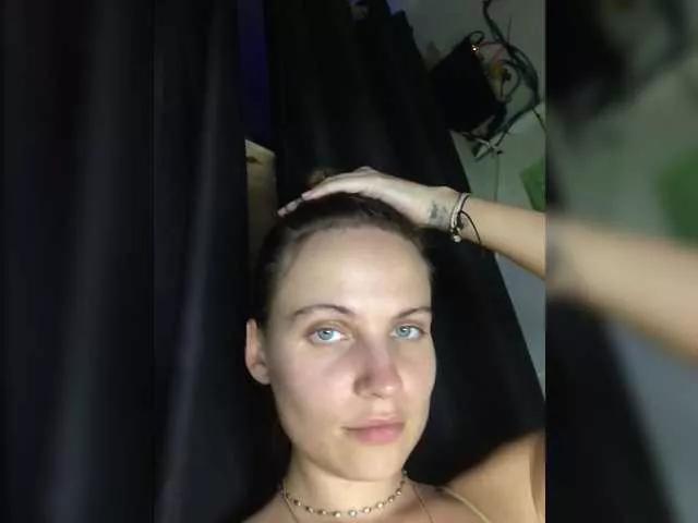 Freechat REALMEANTINA on BongaCams