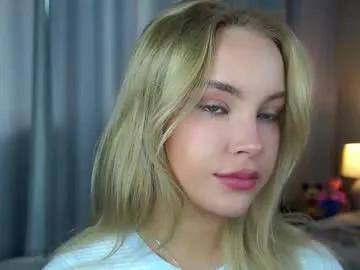 Freechat lipswithsmileonthem on Chaturbate