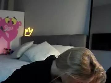 Freechat lipswithsmileonthem on Chaturbate