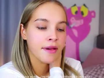 Freechat lipswithsmileonthem on Chaturbate