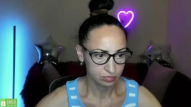 Freechat Arianasweety23 on StripChat