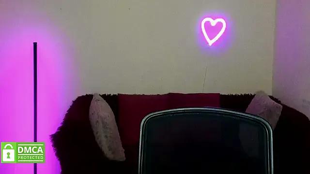 Freechat Arianasweety23 on StripChat