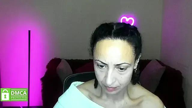 Freechat Arianasweety23 on StripChat