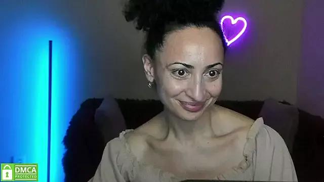 Freechat Arianasweety23 on StripChat