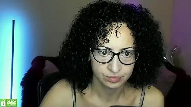 Freechat Arianasweety23 on StripChat