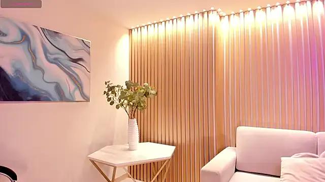 Freechat AyshelBrown on StripChat