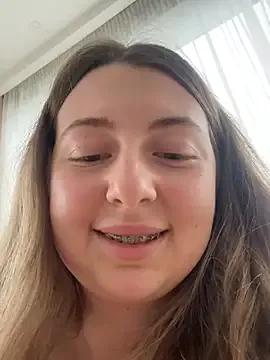 Freechat curvyflawless on StripChat