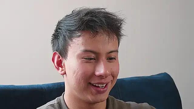 Freechat DeusbelliS on StripChat