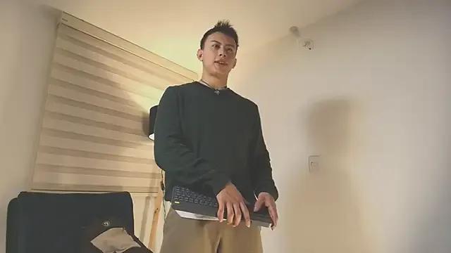 Freechat DeusbelliS on StripChat