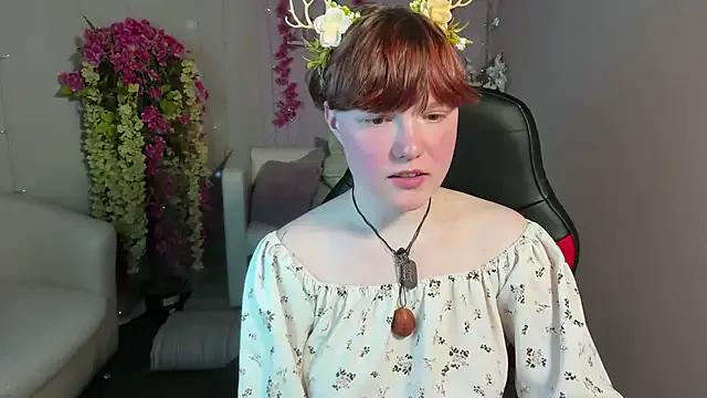 Freechat DreamyLuna on StripChat