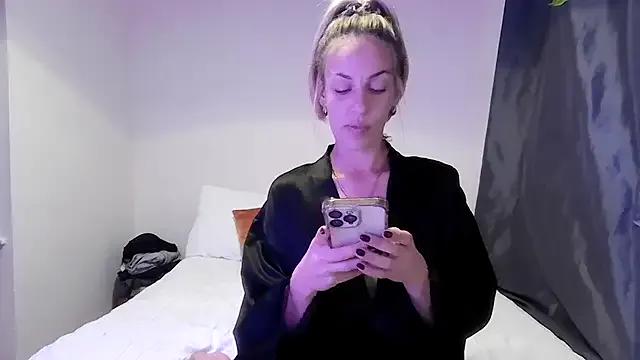Edenfox- on StripChat 