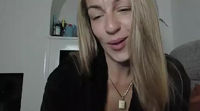 Edenfox- on StripChat 