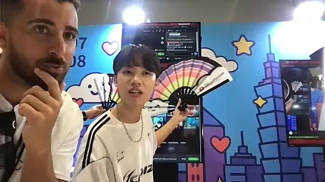 Freechat hihi0169 on StripChat