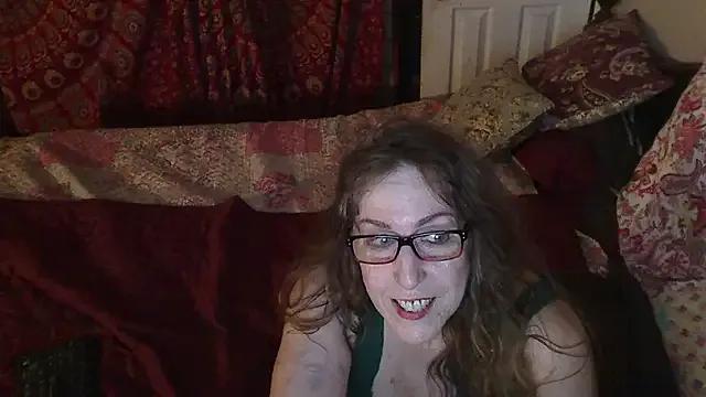 Freechat Ireallysquirt on StripChat
