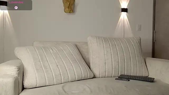 Freechat Roman_Lux on StripChat